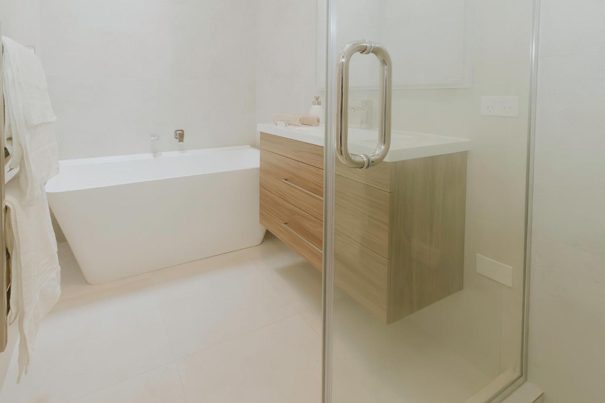 Salty Breeze Beach House Orewa Exterior foto