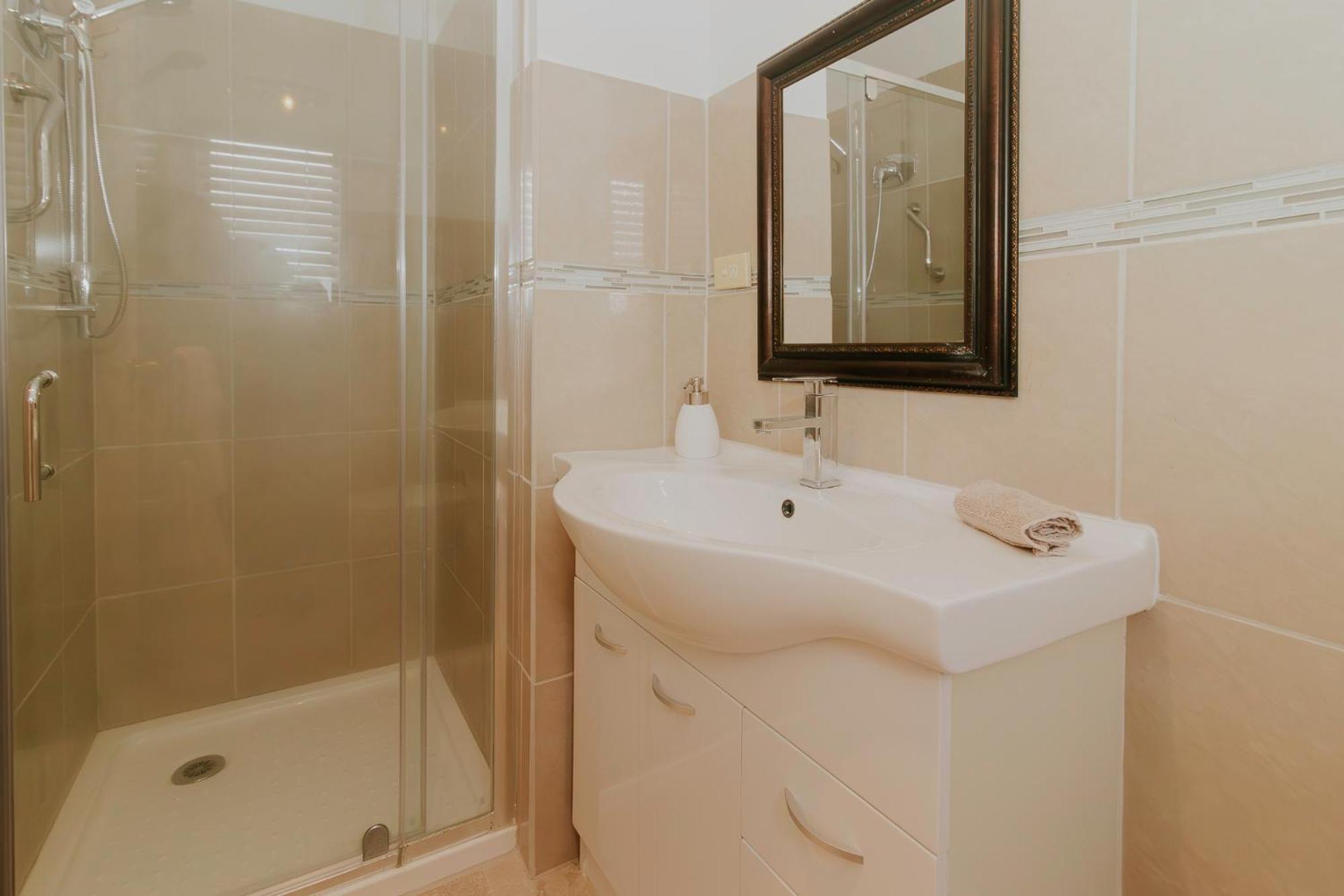 Salty Breeze Beach House Orewa Exterior foto