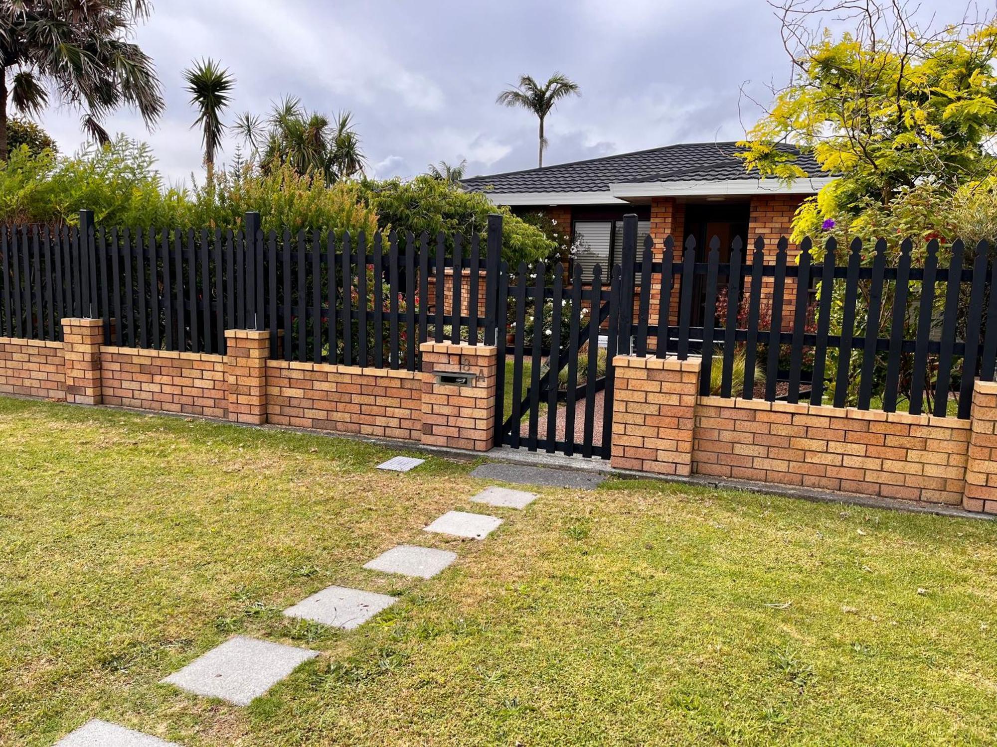 Salty Breeze Beach House Orewa Exterior foto